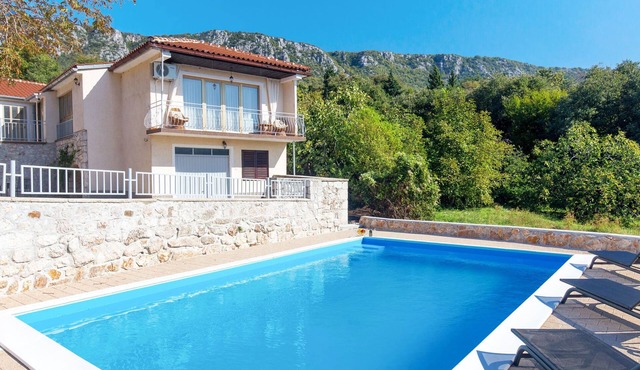 Vacation home Mazor by Interhome
