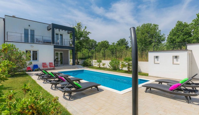 Vacation home Mirna by Interhome