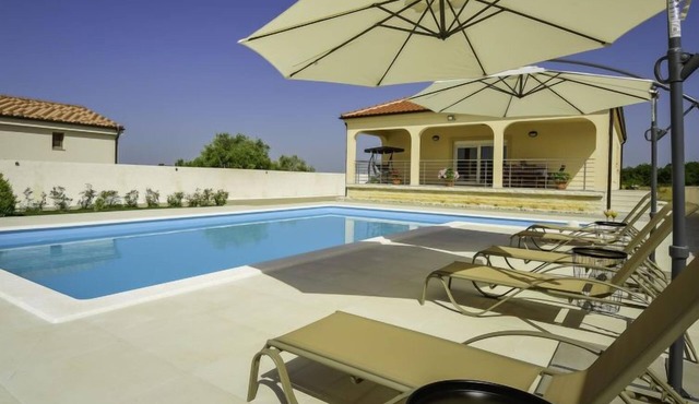 Vacation home Nisa by Interhome