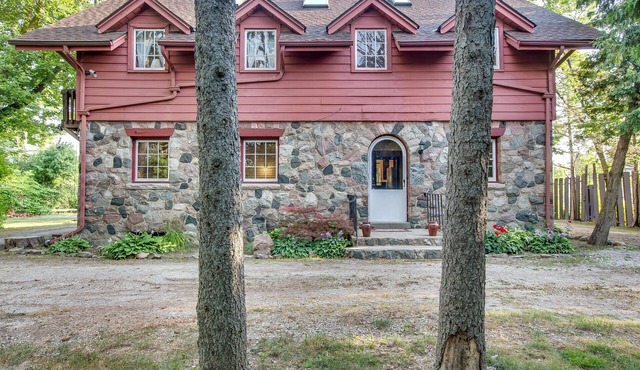 Vacation Home Offering Country Setting. Weddings not allowed.