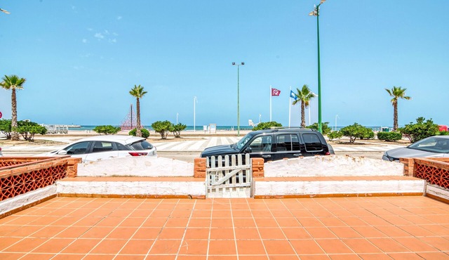 Vacation Home "Oliva Primera Linea" with Sea View, Private Terrace & Wi-Fi