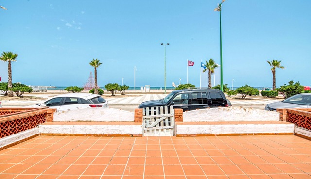 Vacation Home "Oliva Primera Linea" with Sea View, Private Terrace & Wi-Fi