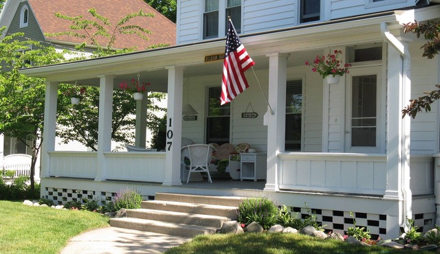 Vacation Home on Tree-Lined Dixon AvenuennCVX Short Term Rental Lic. #20-00004