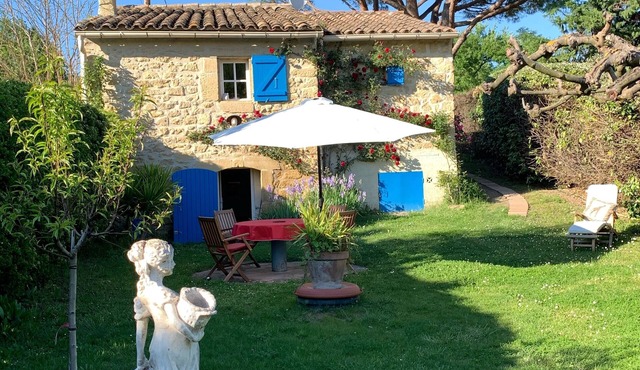 Vacation home "Petit Paradis" with large garden and private pool (May - Sept.)