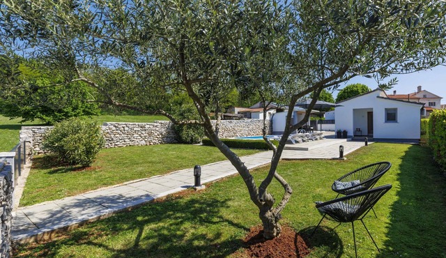 Vacation home Prenc by Interhome
