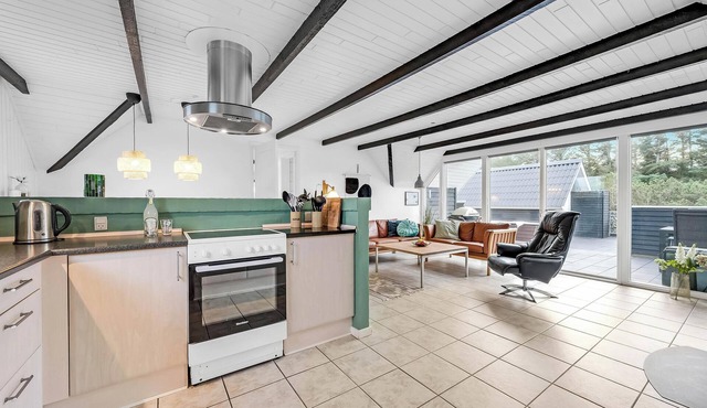 Vacation home renovated in 2023 with a 6-person hot tub - 1010