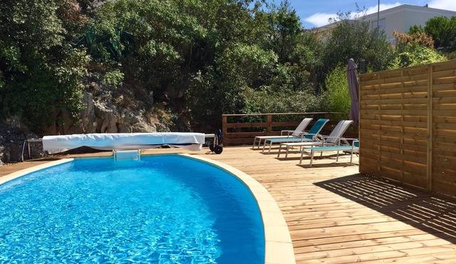 Vacation home with pool and garden just outside Montpellier