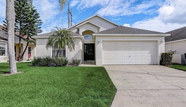 vacation home with heated pool and spa near Disney golf theme parks