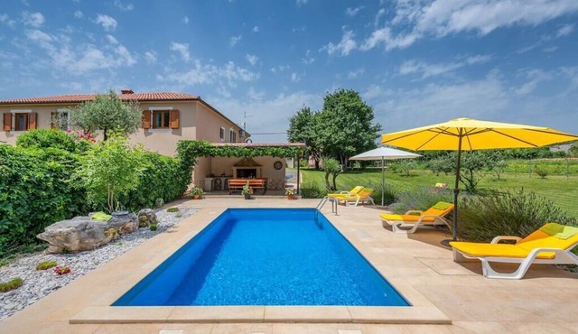 Vacation home with pool - a paradise for families