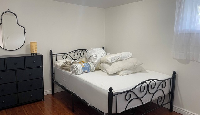 Vacation house Entire floor LUX Subway Airport