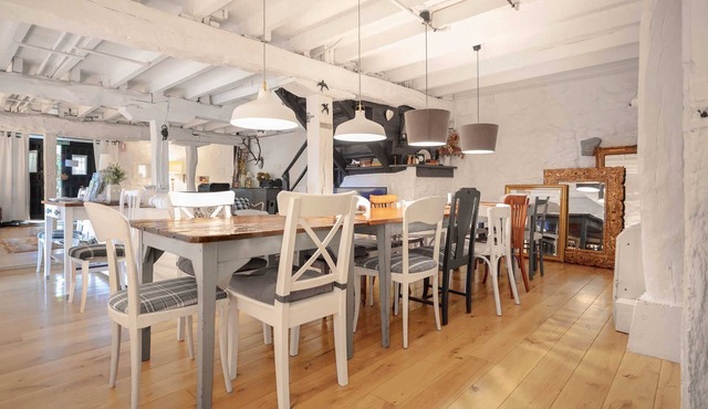 Vacation House, full rental for 17 people with Garden, Barbecue and Swimming Pool.