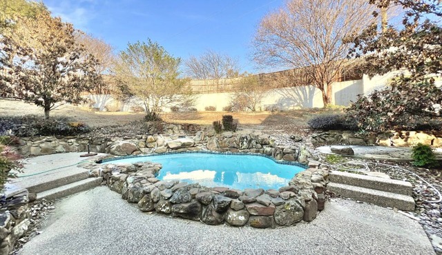 Vacation house in Carrollton. Your family will be close to everything