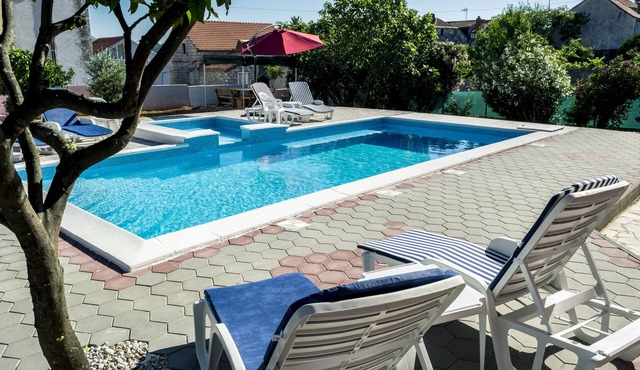 Vacation house near sea & beaches with HEATED POOL & BBQ