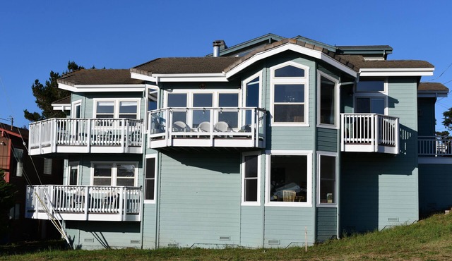 Vacation in style and comfort at the Pines by the Sea!