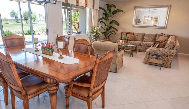 VACATION IN SUN CITY WITH GOLF VIEWS ! IN PALM DESERT CA n Golf, Pool, Gym