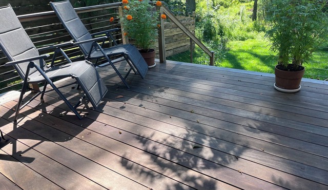 VACATION Mod Cottage, Idyllic Setting & Every Amenity