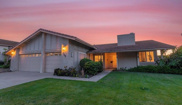 Vacation Oasis! Ocean Views|Mini Golf|King-Suites