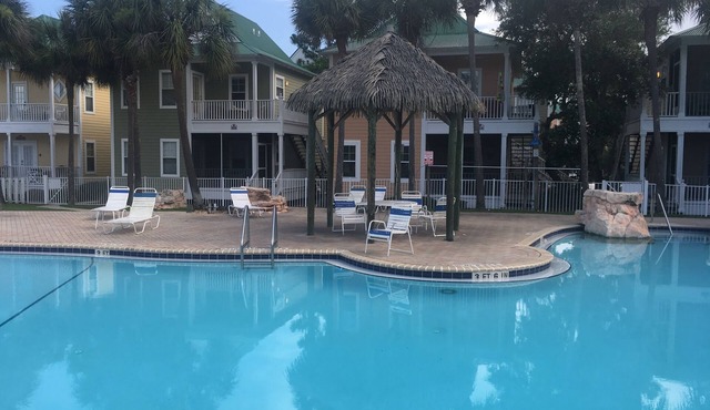 Vacation Paradise at Purple Parrot Resort Relax at the Tiki Bar New on