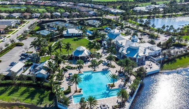 Vacation Paradise in Greyhawk gated community, Naples