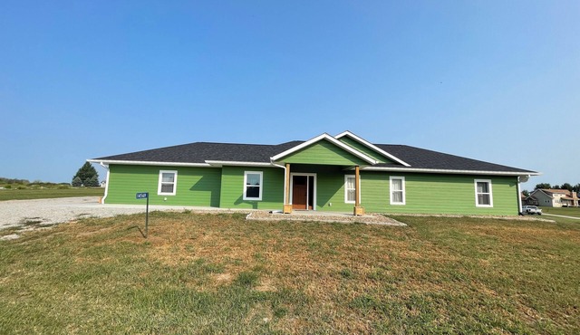 Vacation paradise on Rathbun lake