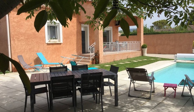 Vacation rental L'ISLE SUR LA SORGUE LS2-307