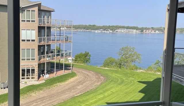 Vacation Ready Condo - Great Views of East Lake Okoboji & Overlooks Newport Pool
