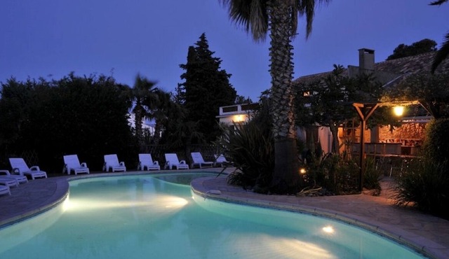 Vacation rental 7 bedrooms 16 people