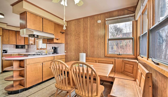 Vacation Rental ~ 8 Mi to Keybank Center!