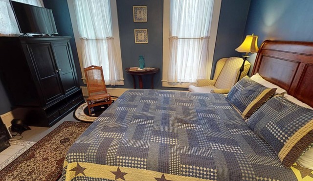 Vacation Rental Bed and Breakfast near Hocking Hills in Nelsonville