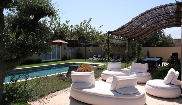 Vacation rental house with pool AUREILLE LS1-401