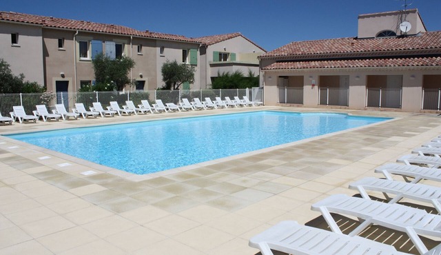 Vacation rental house pool MOURIES LS1-294
