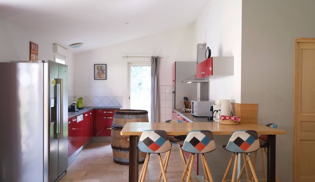 Vacation rental house with pool MAUBEC LS2-188