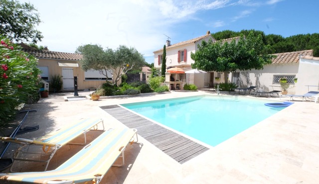 Vacation rental house with pool MOULES LS3-424