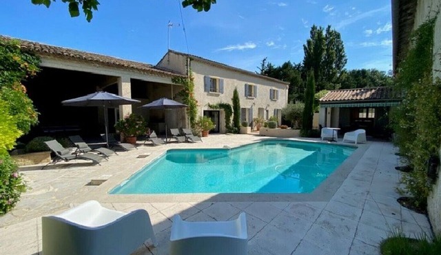 Vacation rental house with pool SENAS LS1-316