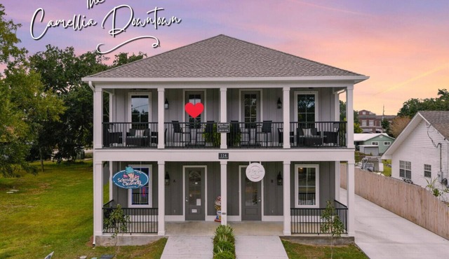 Vacation Rental Oasis in Downtown Long Beach - Your Gateway to Gulf Coast Bliss!