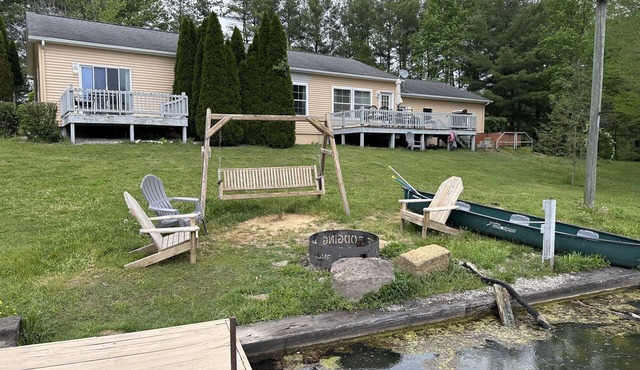 Vacation Rental Pet Friendly w/Hot Tub Lakeview near Athens & Hocking Hills