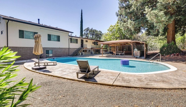 Vacation Rental 2 Mi to Clearlake Oaks Boat Launch