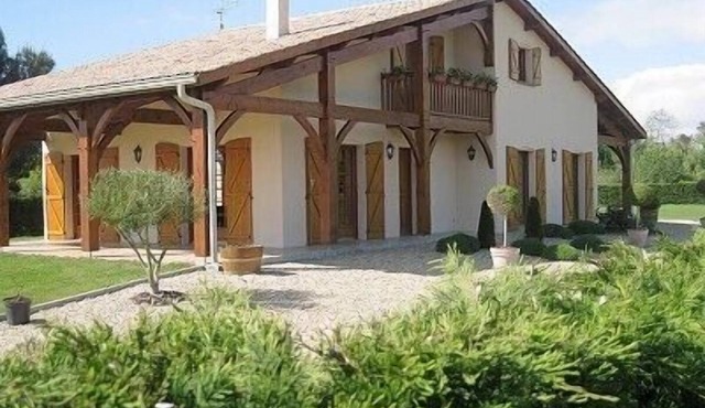 VACATION RENTAL: VILLA BEAUTIFUL TALAIS SOULAC NEAR THE SEA