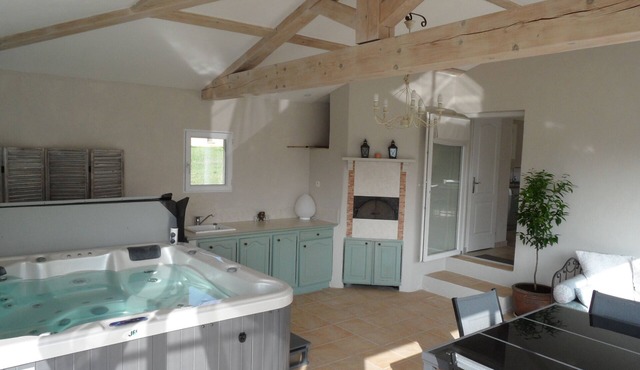 Vacation rental villa with pool and private SPA in Provence Luberon