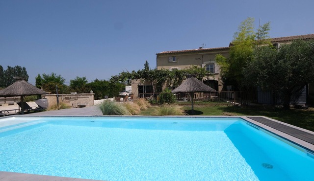Vacation rental with pool BARBENTANE LS6-255