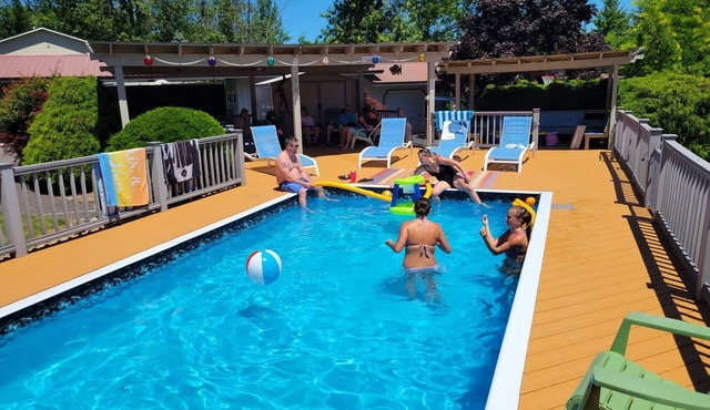 Vacation Rental with pool and access to Bay with dock and launching abilities.