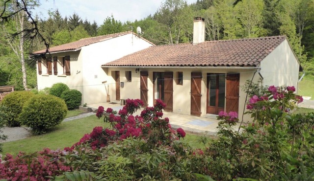 Vacation rentals villa France Pyrenees swimming pool