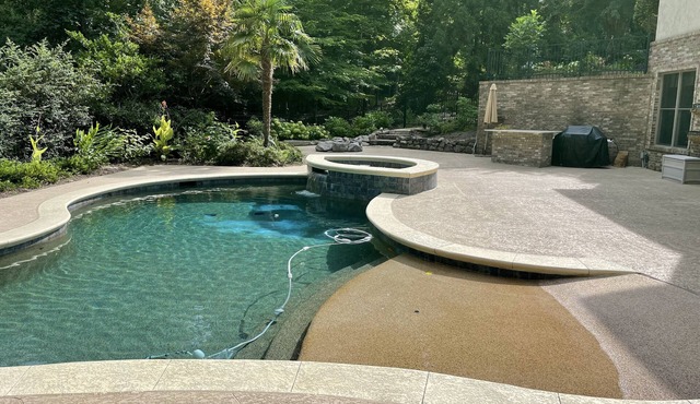 Vacation Resort: Pool, Spa, Gym, Kitchen, Laundry, in Tranquil Setting