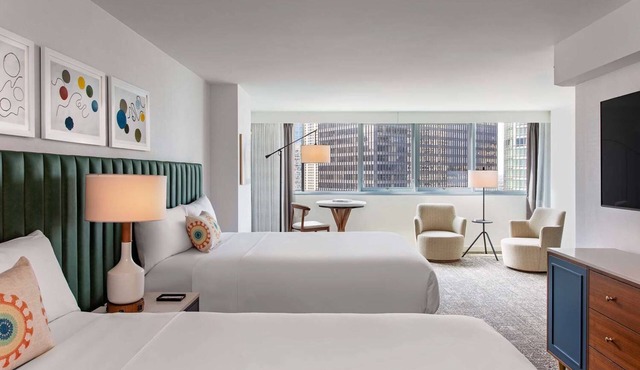 Vacation Starts Here! Near Chicago Riverwalk and The River Theater, Pets Allowed