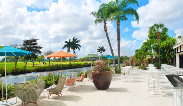 Vacation Starts Here! Swimming Pool, Near Melreese Golf Course!