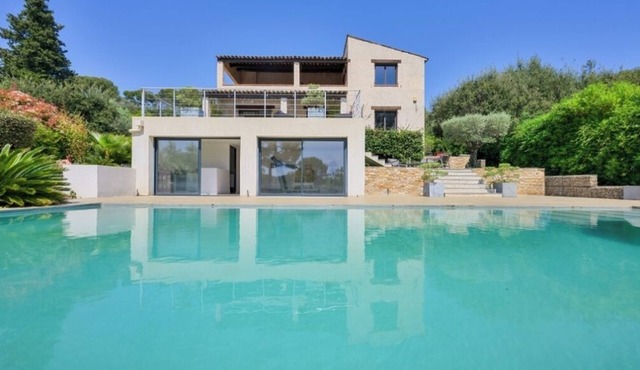 VACATION VILLA FOR RENT IN BIOT IN THE BOIS FLEURI DISTRICT