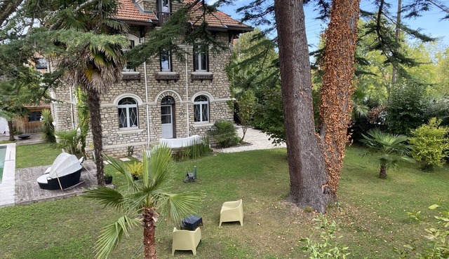 Vacation villa rentals by the week, month or year
