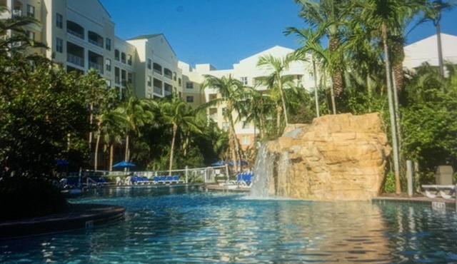 Vacation Village at Weston! Beautiful sunny vacation,