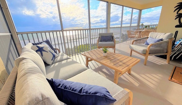 Vacation Villas #333: Beachfront Condo, Extended Patio, W/D in Unit!