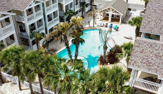 Vacay at the Beach-Spacious Remodeled Townhome